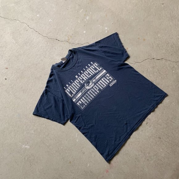 2011 Vintage Stanley Cup Canucks Tee - Picture 3 of 5